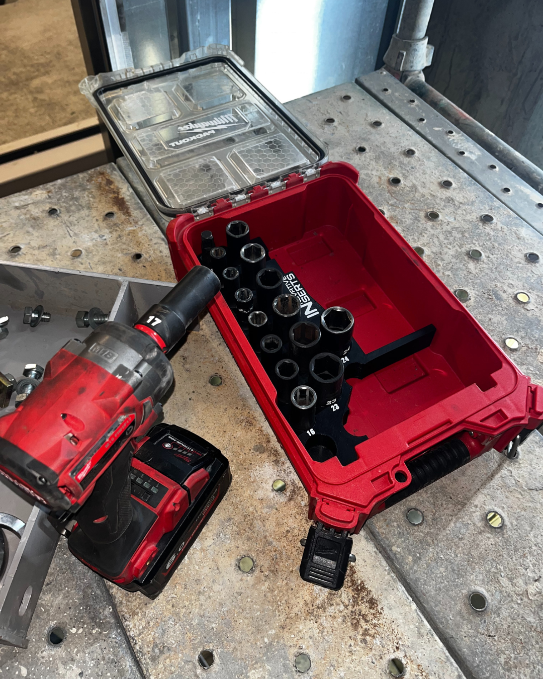 M18 Compact Impact Wrench, 16pc Sockets & 6Ah Battery Insert for Packout™